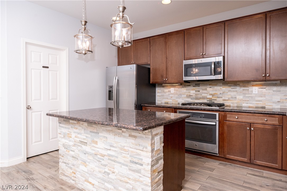 10758 Wrigley Field Avenue