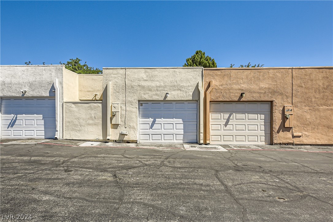 3754 Fairlawn Avenue 0