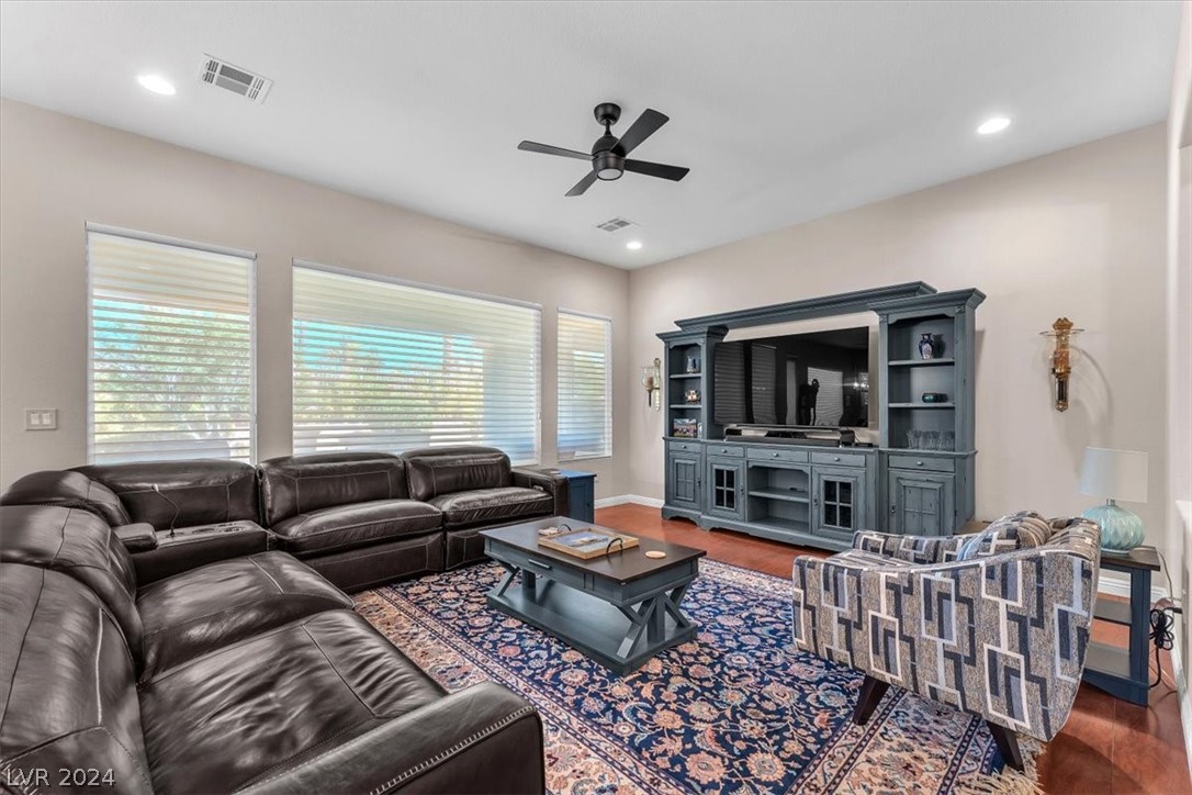 4352 Largo Cantata Street