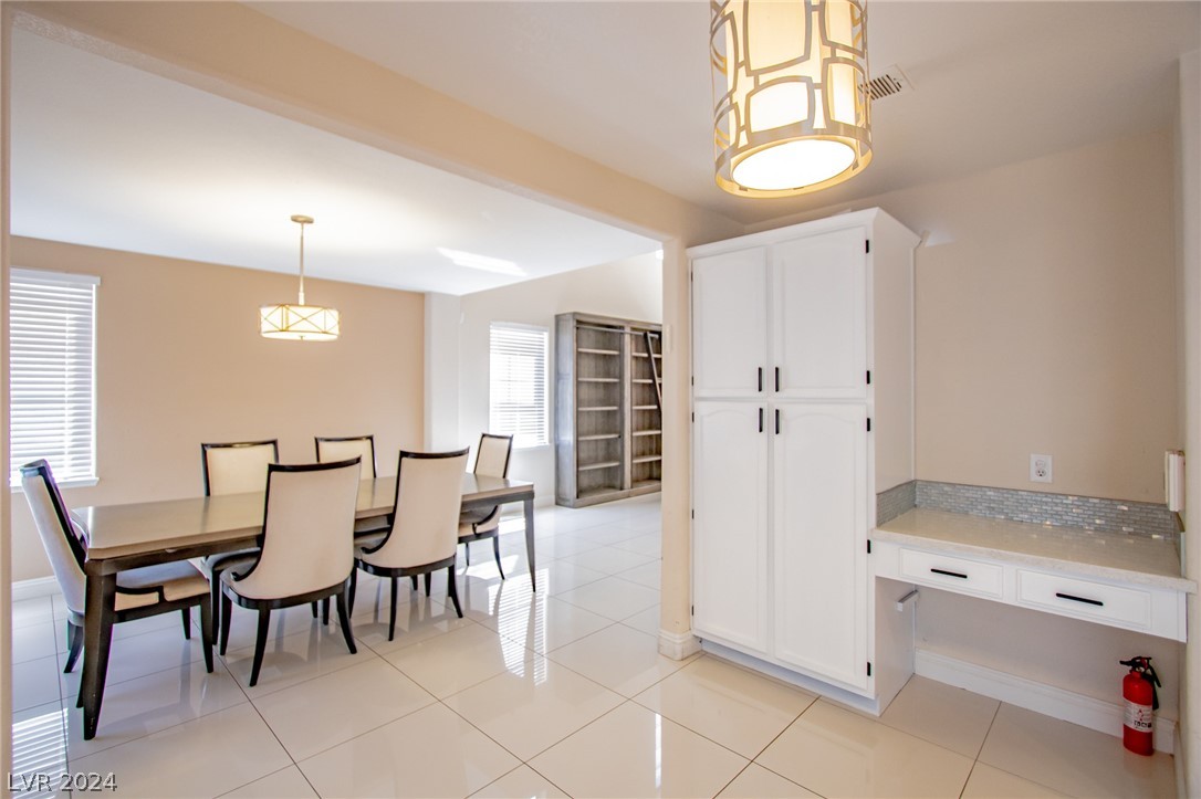 7820 Millhopper Avenue