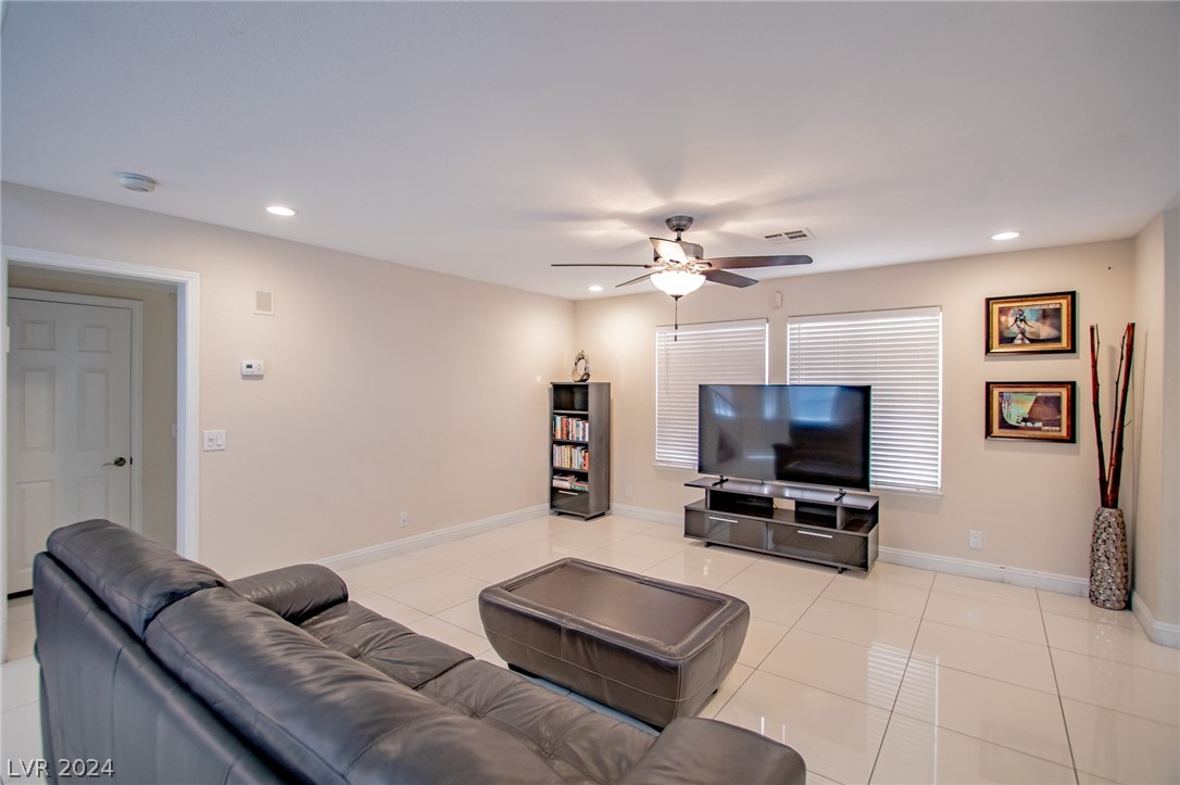 7820 Millhopper Avenue