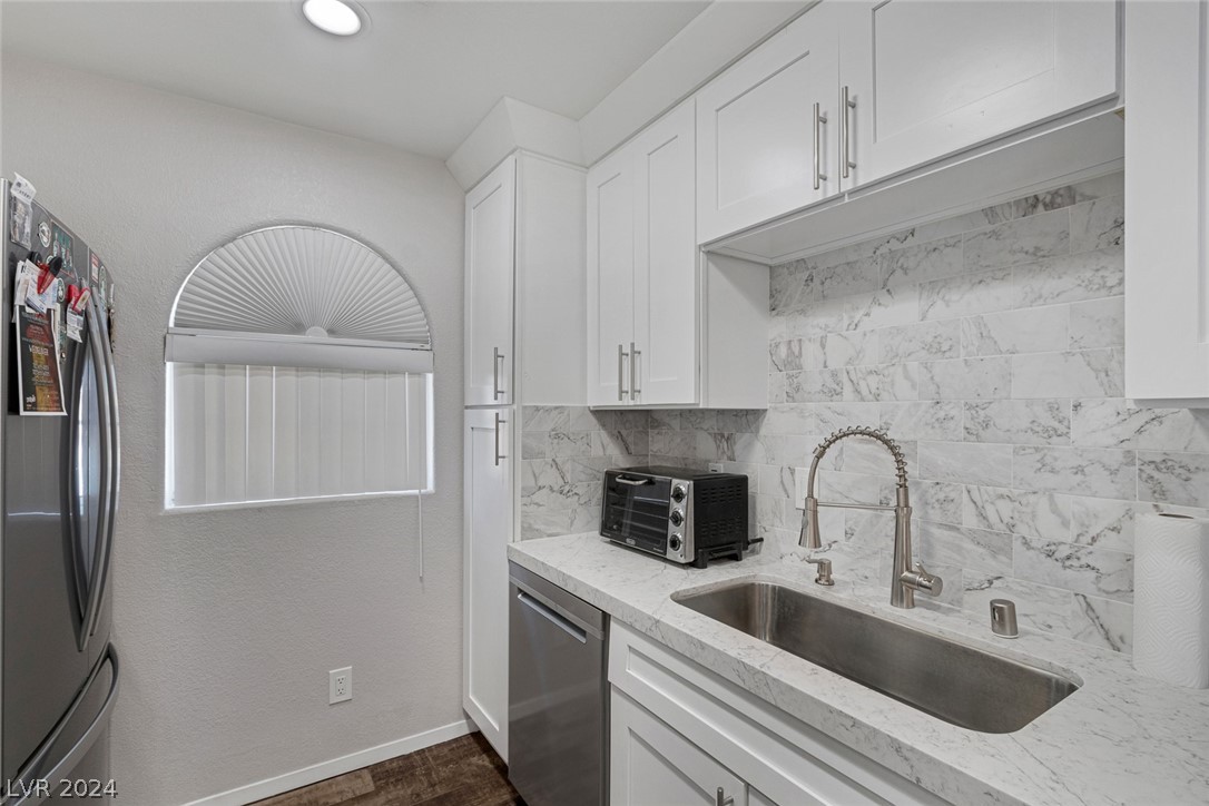 6840 Elm Creek Drive 204