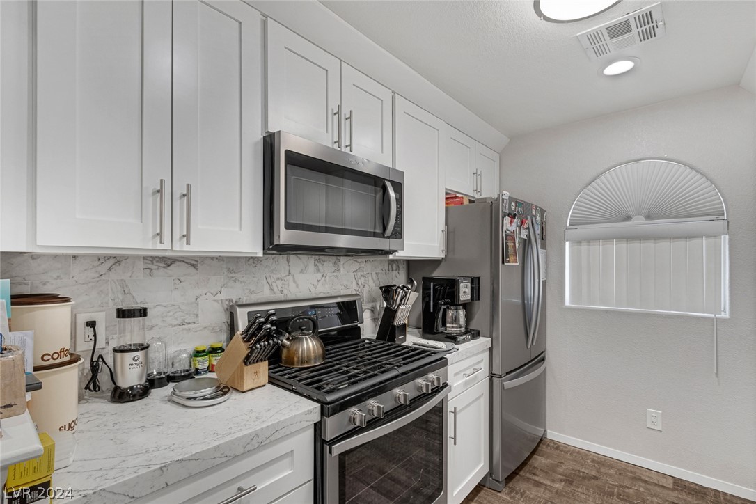 6840 Elm Creek Drive 204