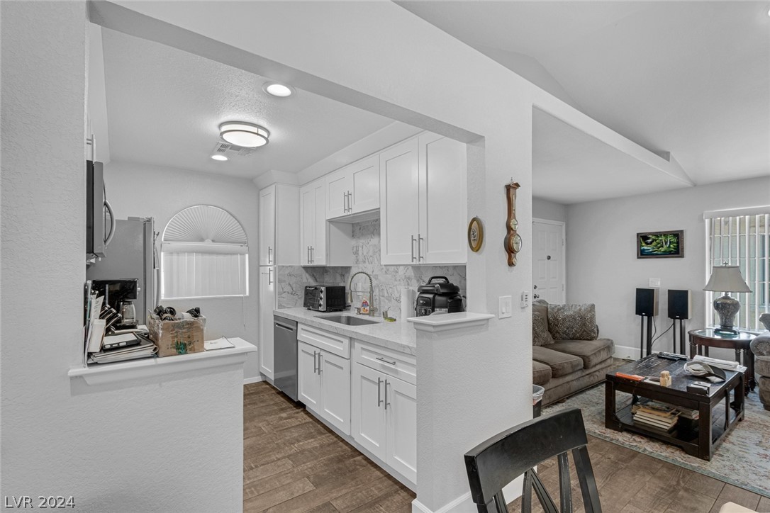 6840 Elm Creek Drive 204