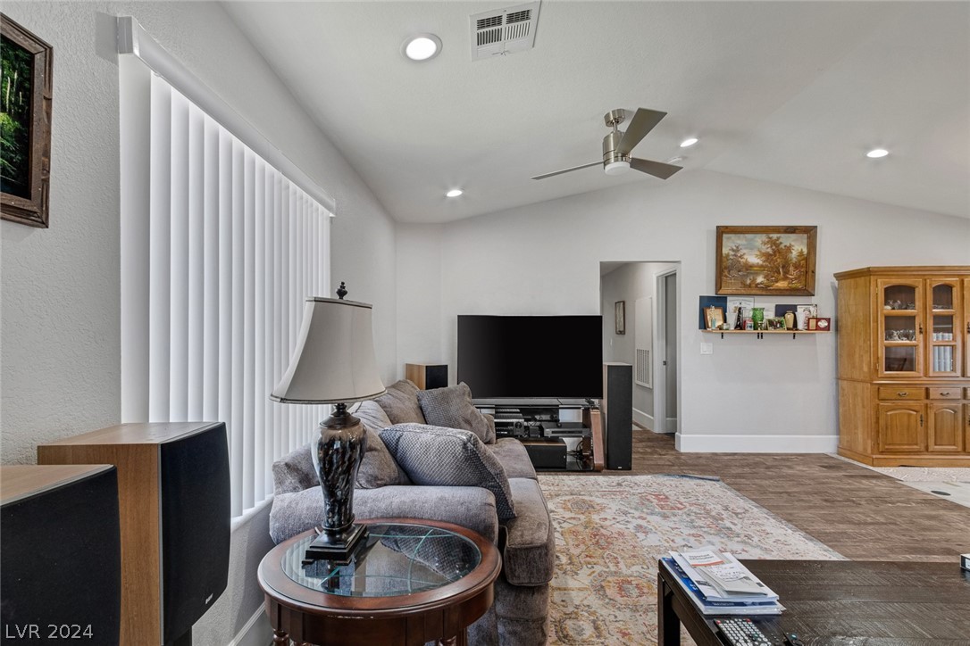 6840 Elm Creek Drive 204
