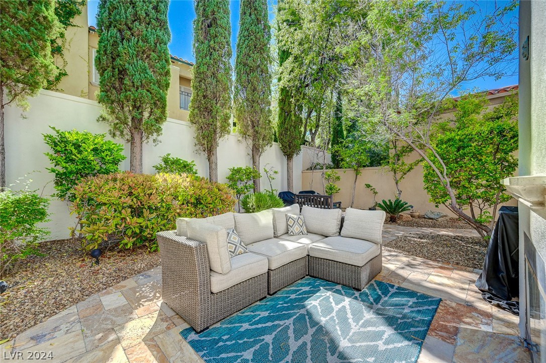 9005 Robinson Ridge Drive