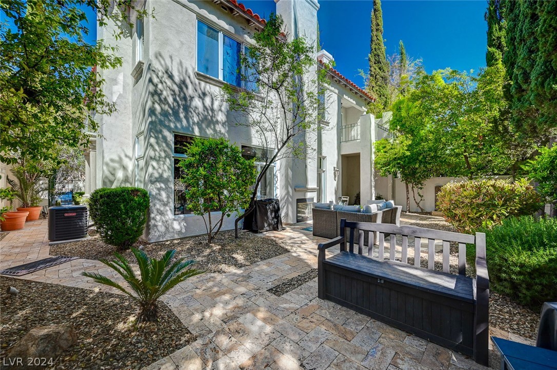 9005 Robinson Ridge Drive