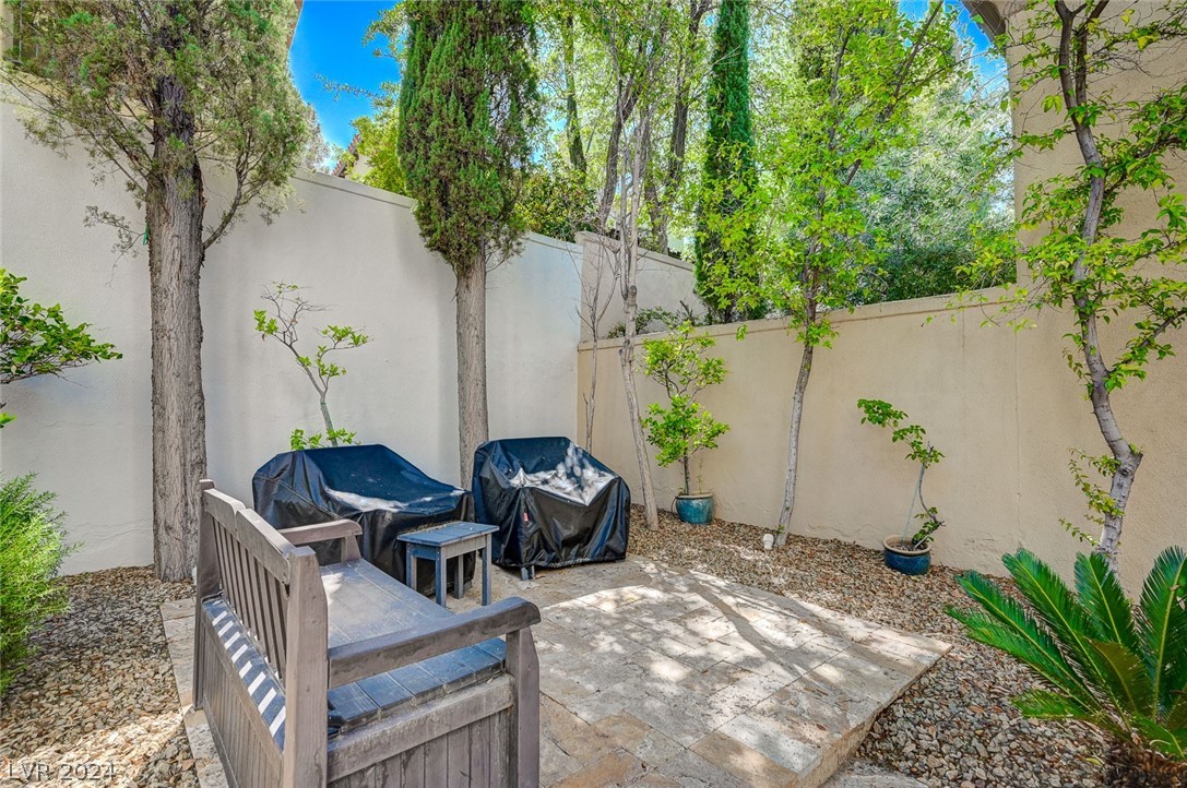 9005 Robinson Ridge Drive