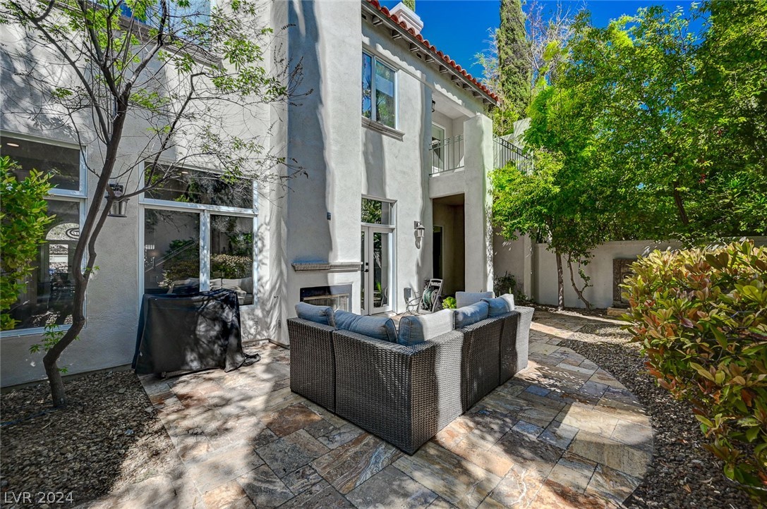 9005 Robinson Ridge Drive