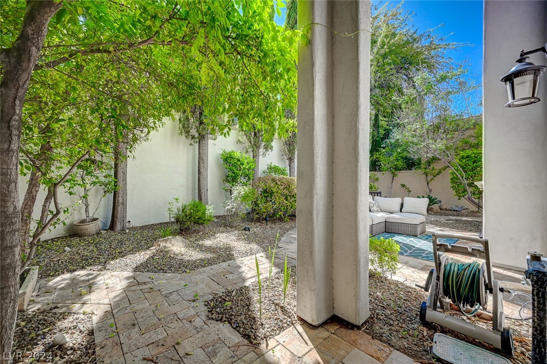 9005 Robinson Ridge Drive