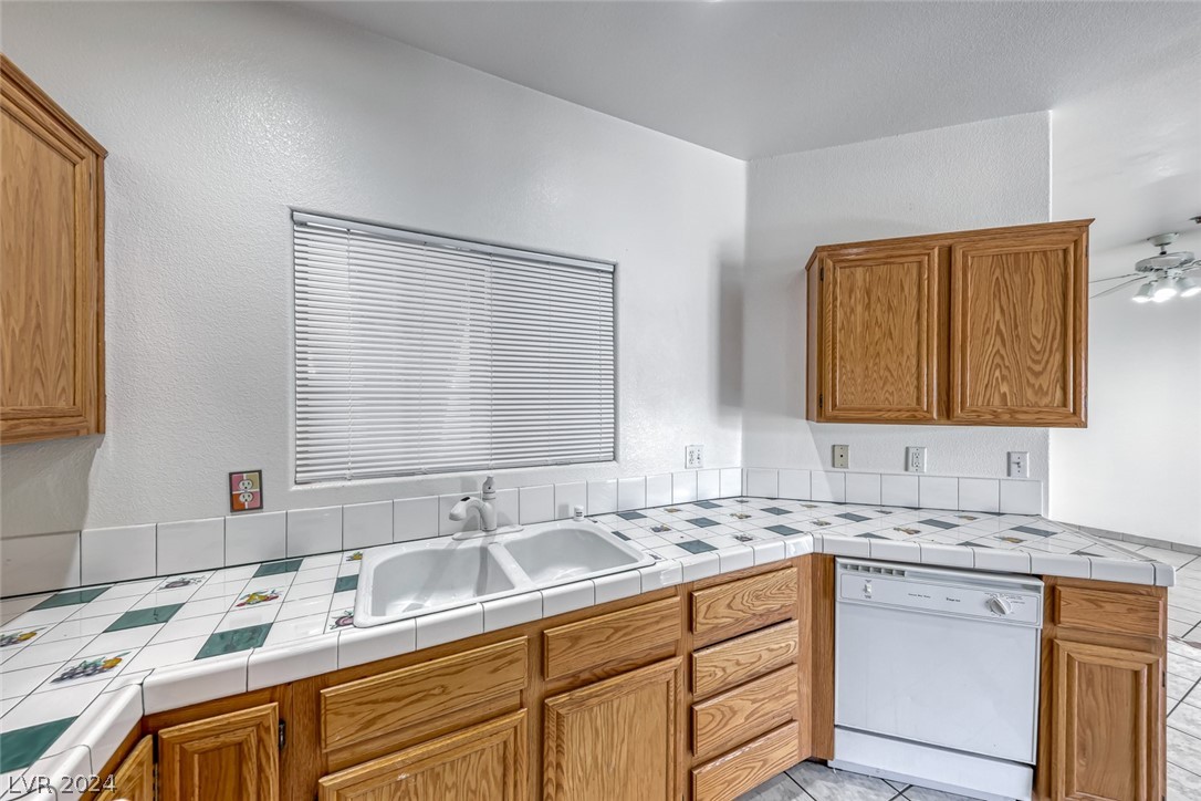 1823 Cutlass Drive 1823