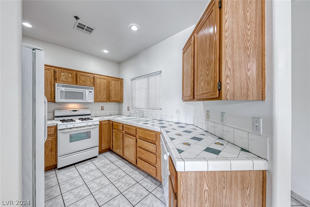 1823 Cutlass Drive 1823