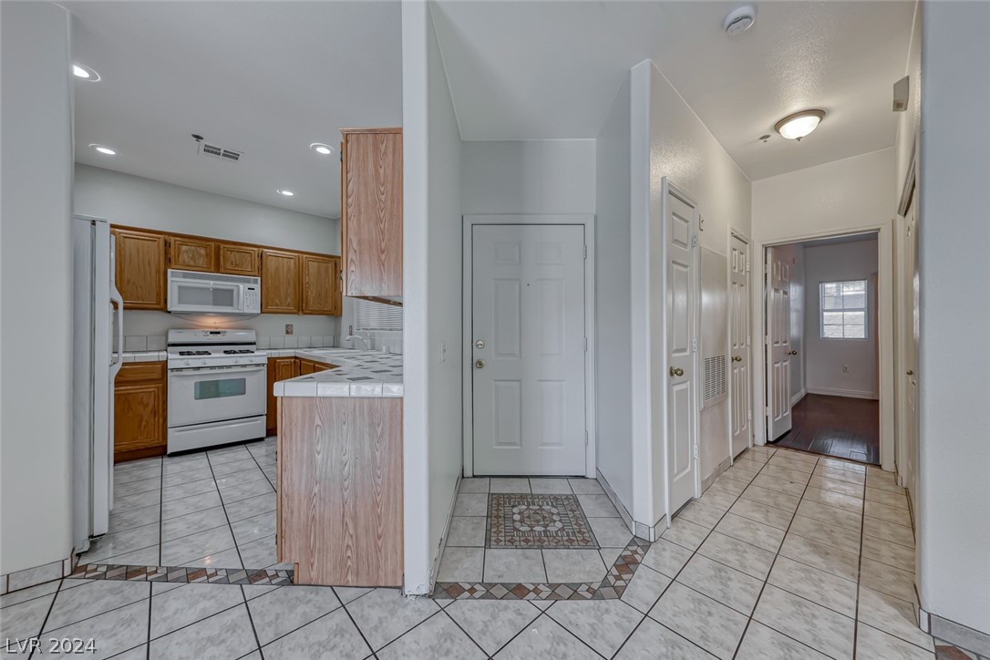 1823 Cutlass Drive 1823