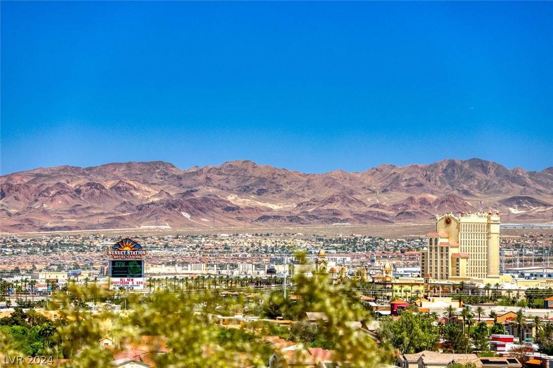 1823 Cutlass Drive 1823