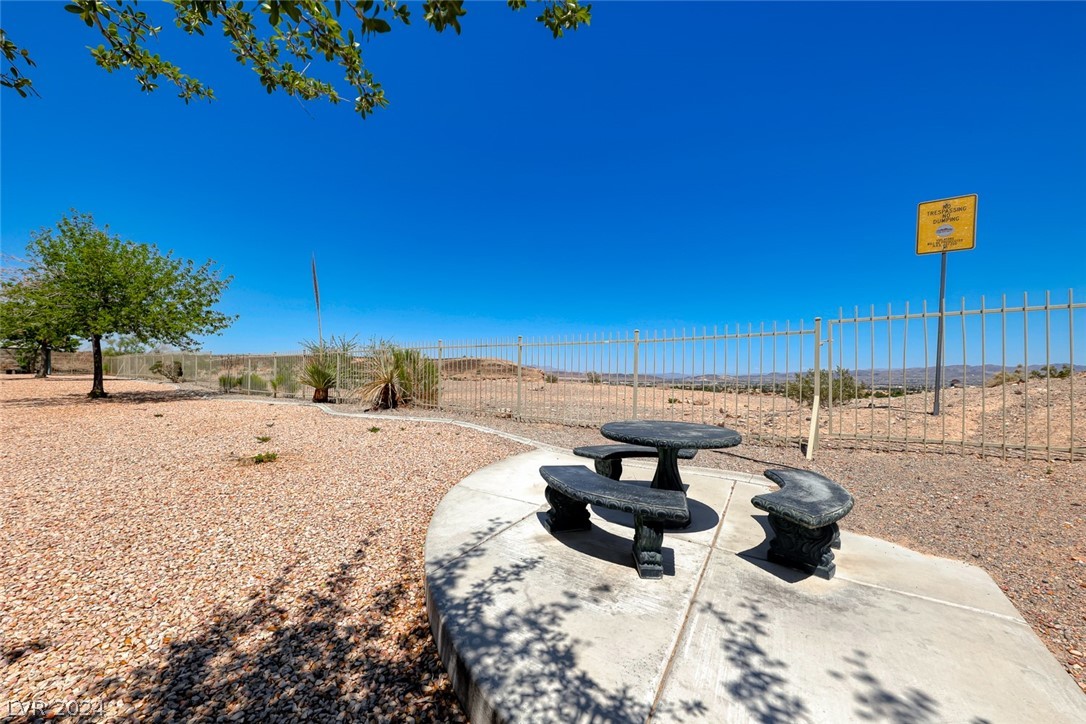 1823 Cutlass Drive 1823