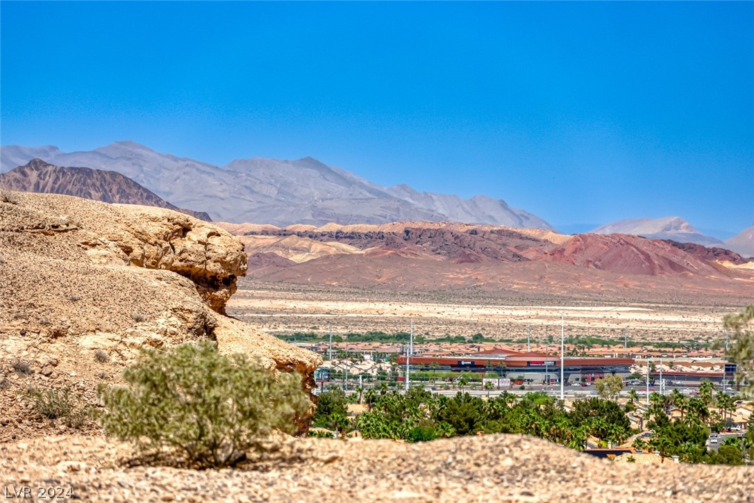 1823 Cutlass Drive 1823