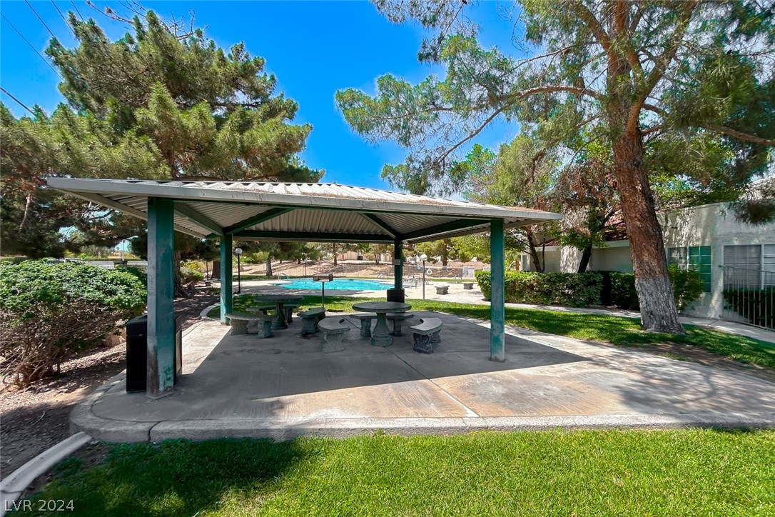 1823 Cutlass Drive 1823