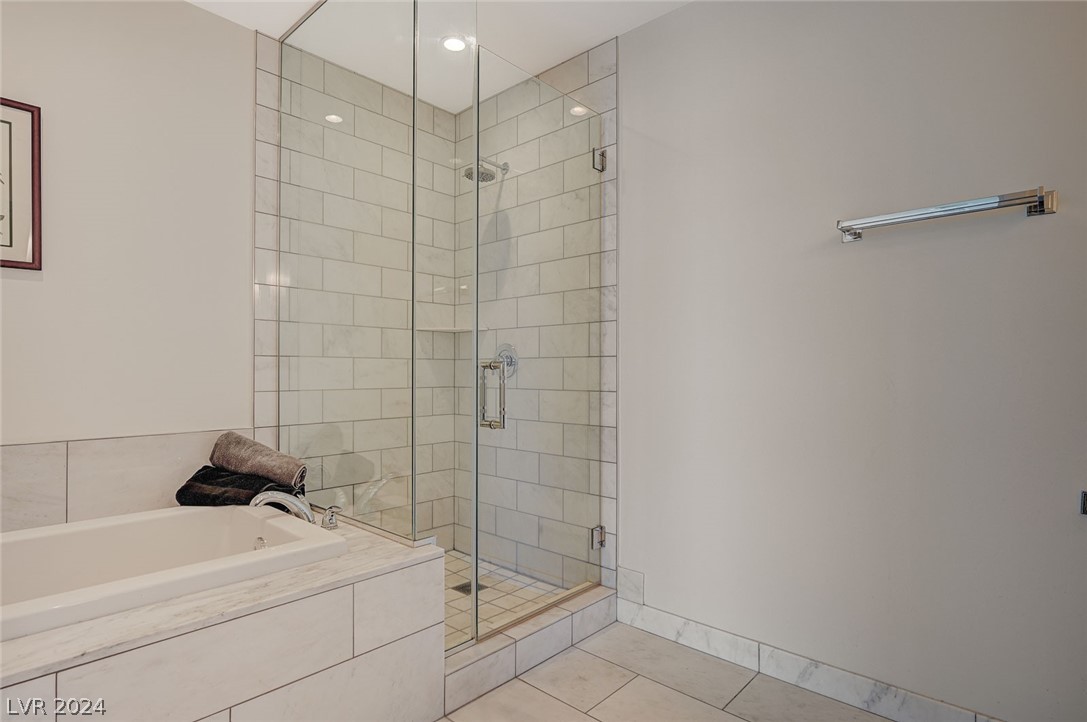 4471 Dean Martin Drive 2105