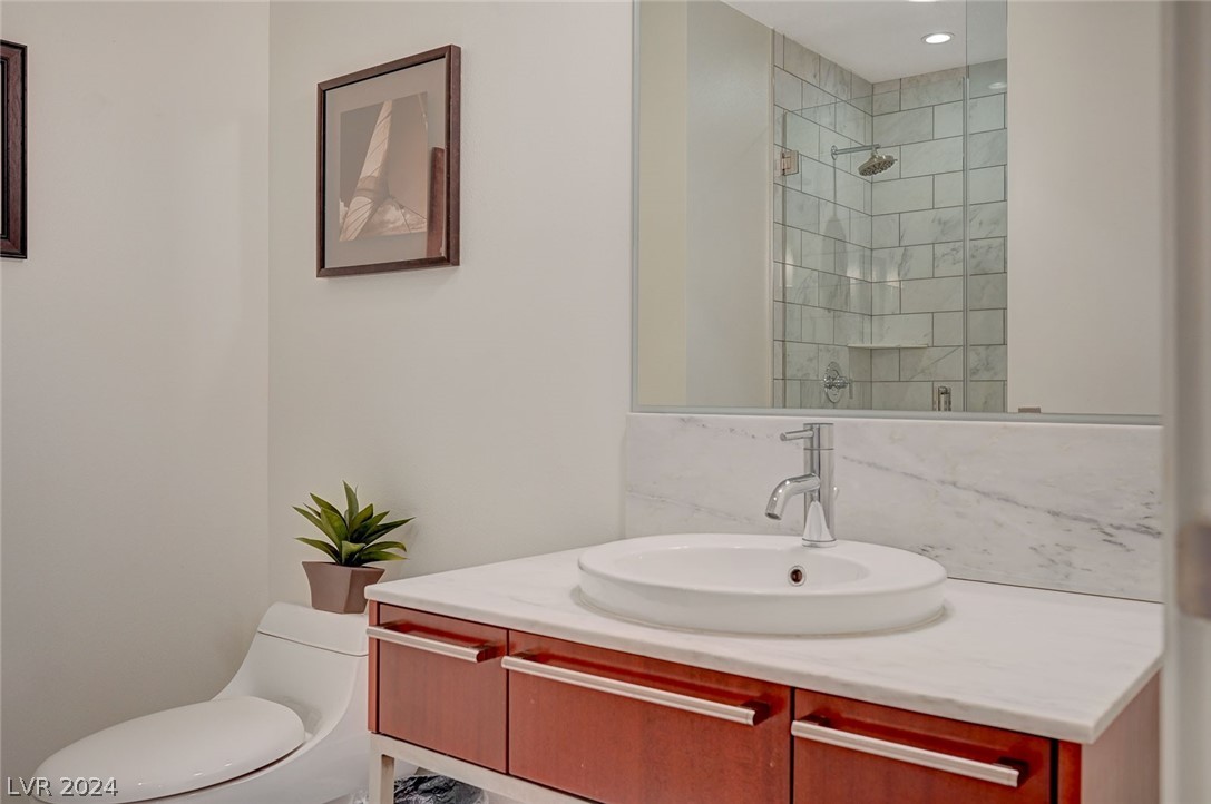 4471 Dean Martin Drive 2105