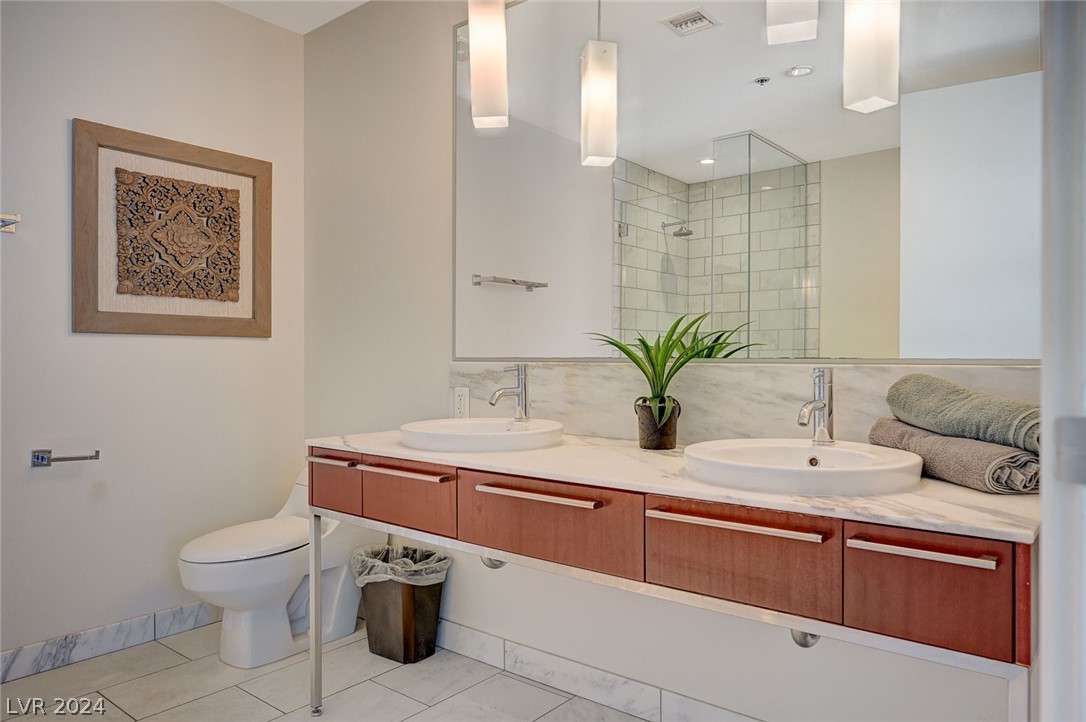 4471 Dean Martin Drive 2105