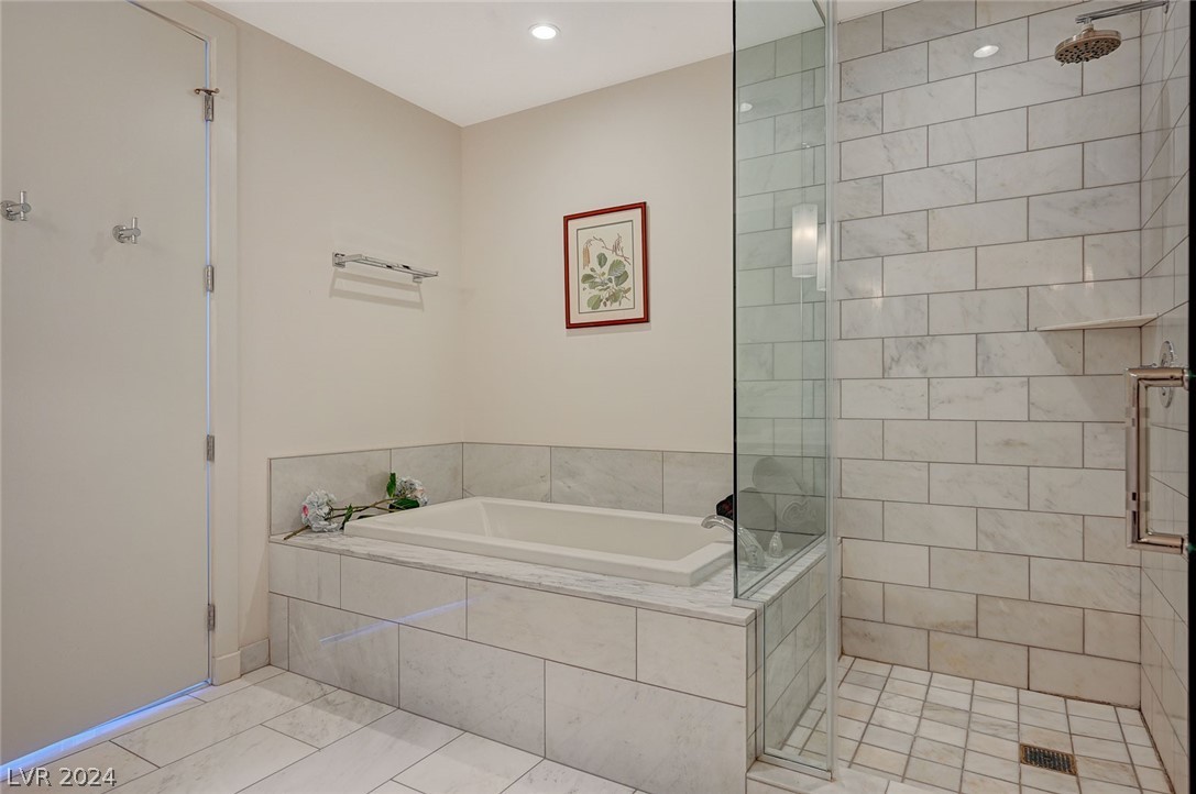 4471 Dean Martin Drive 2105