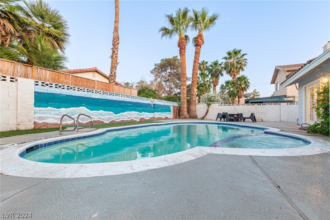 5264 Annie Oakley Drive