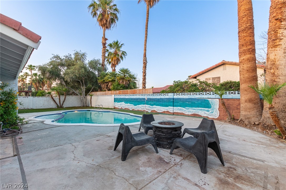 5264 Annie Oakley Drive