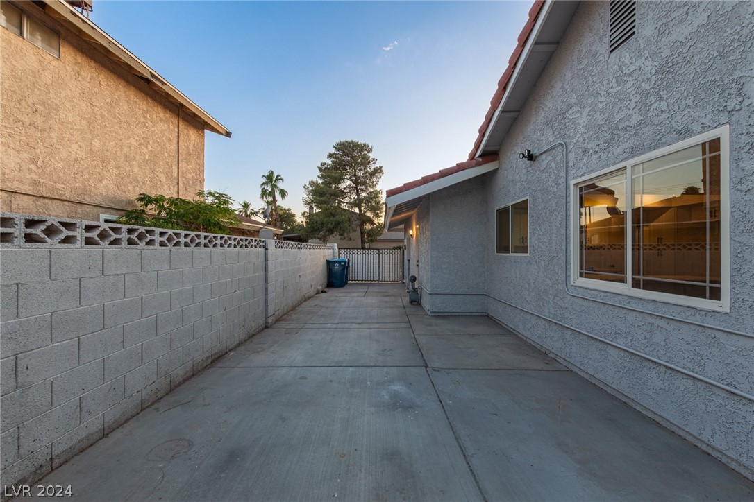 5264 Annie Oakley Drive
