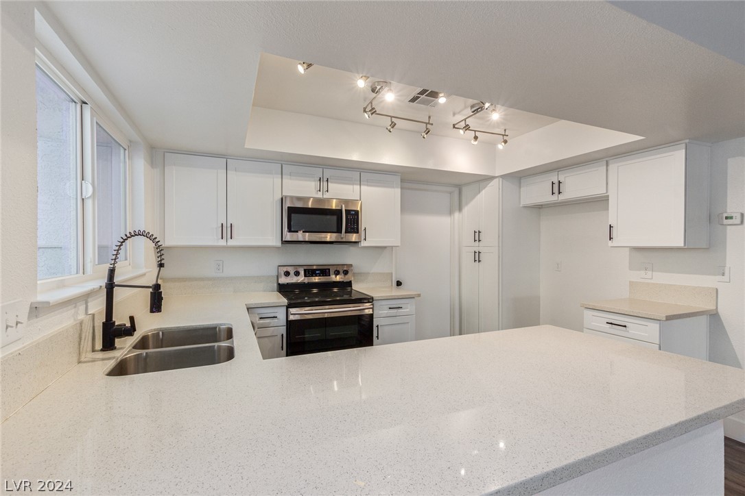 5264 Annie Oakley Drive