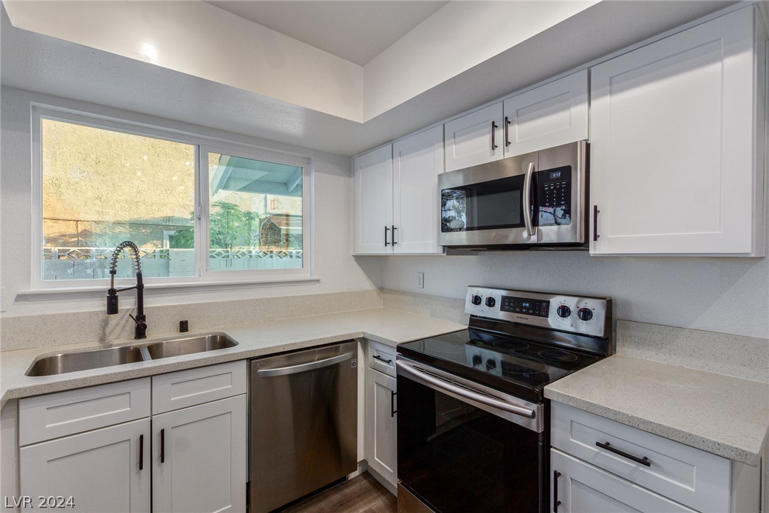 5264 Annie Oakley Drive