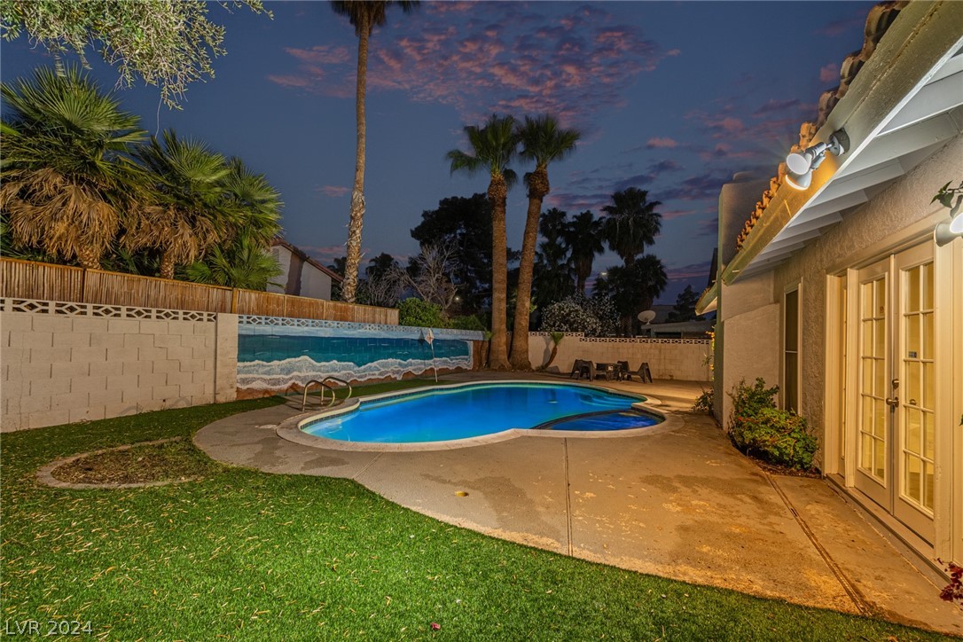 5264 Annie Oakley Drive