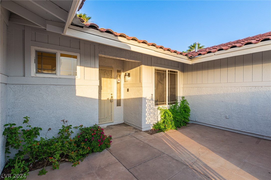 5264 Annie Oakley Drive