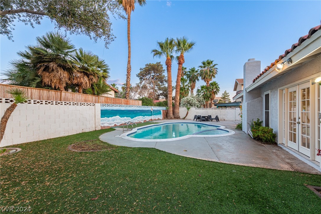 5264 Annie Oakley Drive