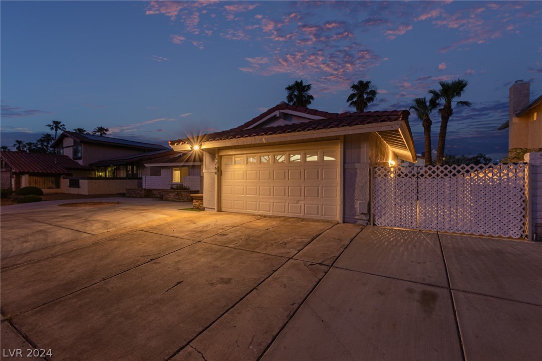 5264 Annie Oakley Drive