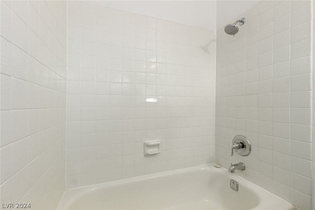 5264 Annie Oakley Drive