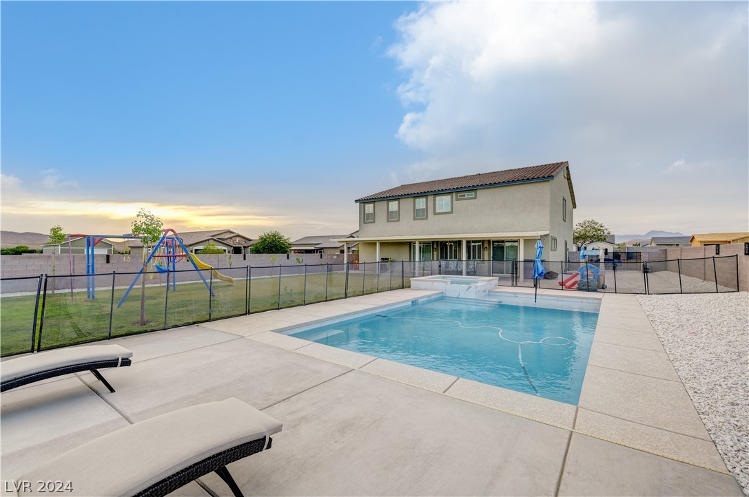 1597 Paintbrush Way
