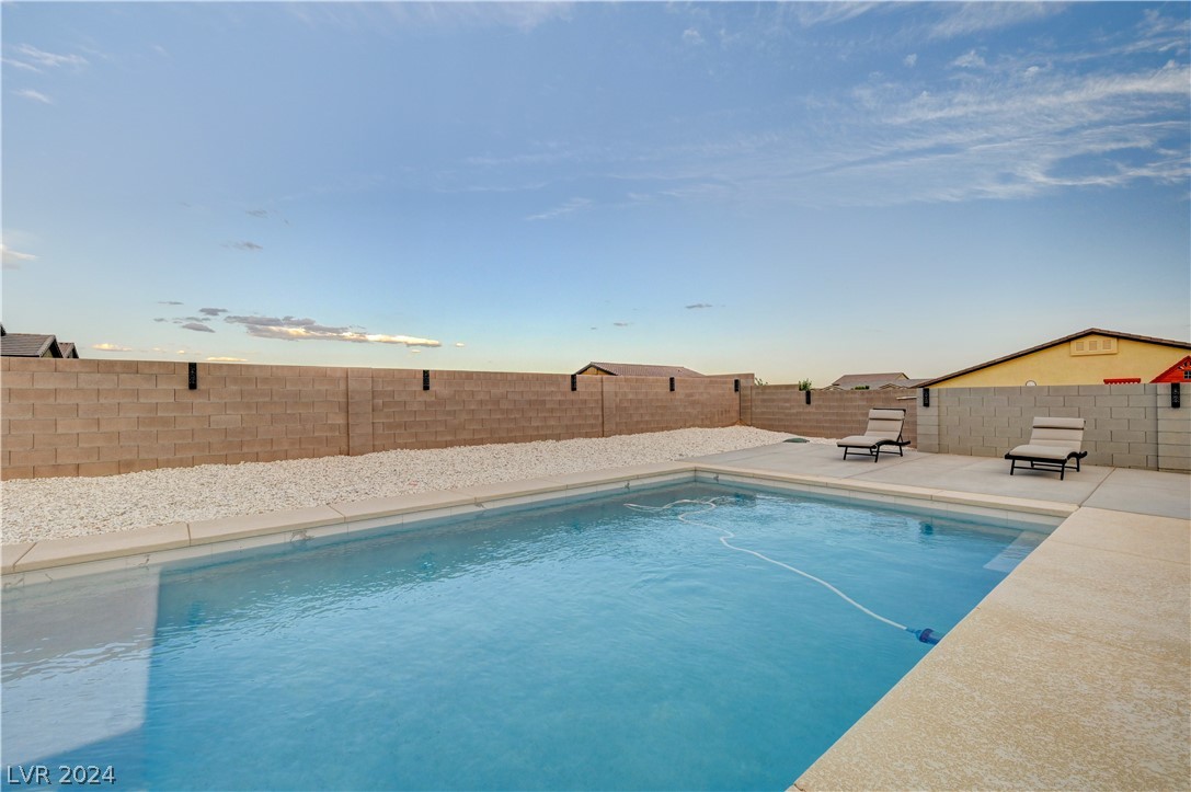 1597 Paintbrush Way