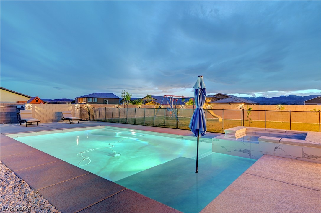 1597 Paintbrush Way