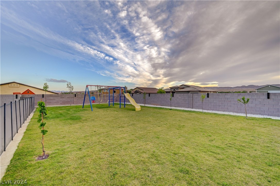 1597 Paintbrush Way