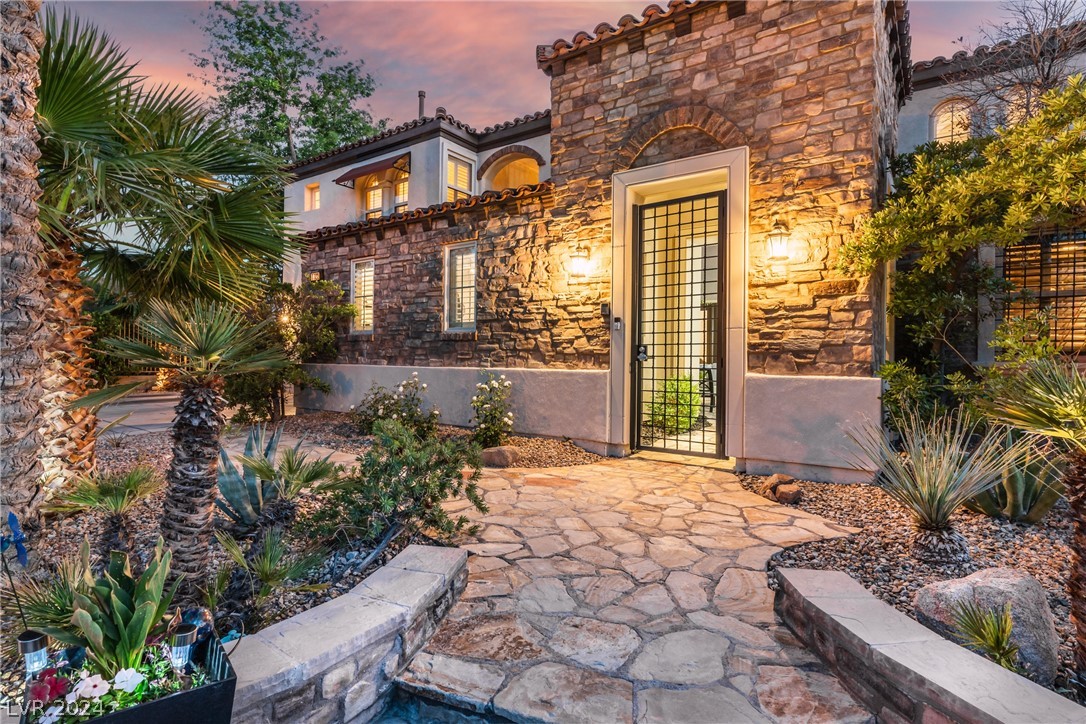 7722 Roaring Springs Circle