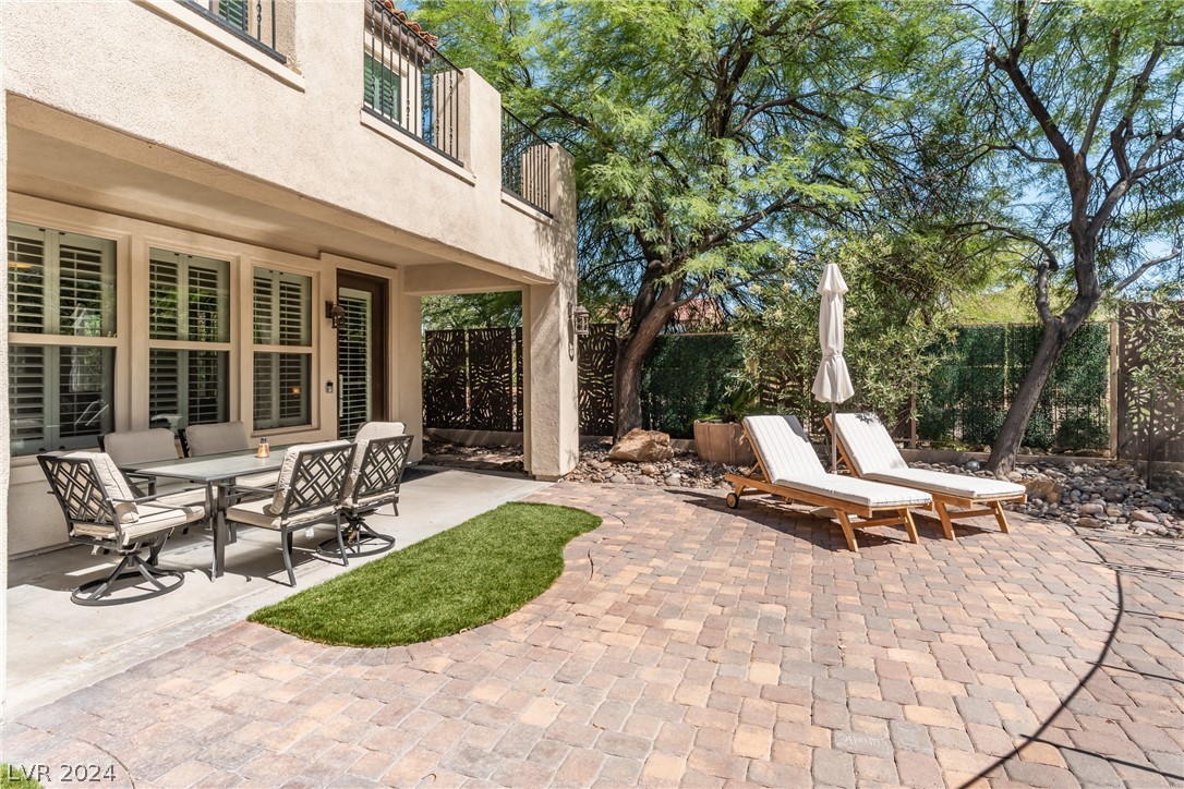 7722 Roaring Springs Circle