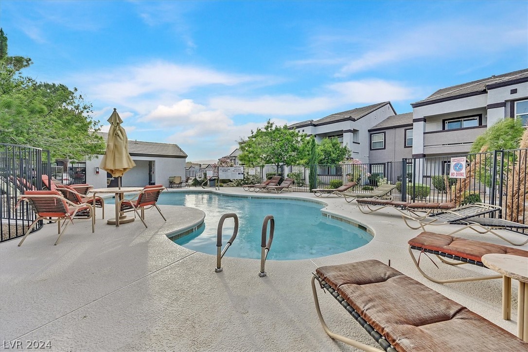 7255 West Sunset Road 2095