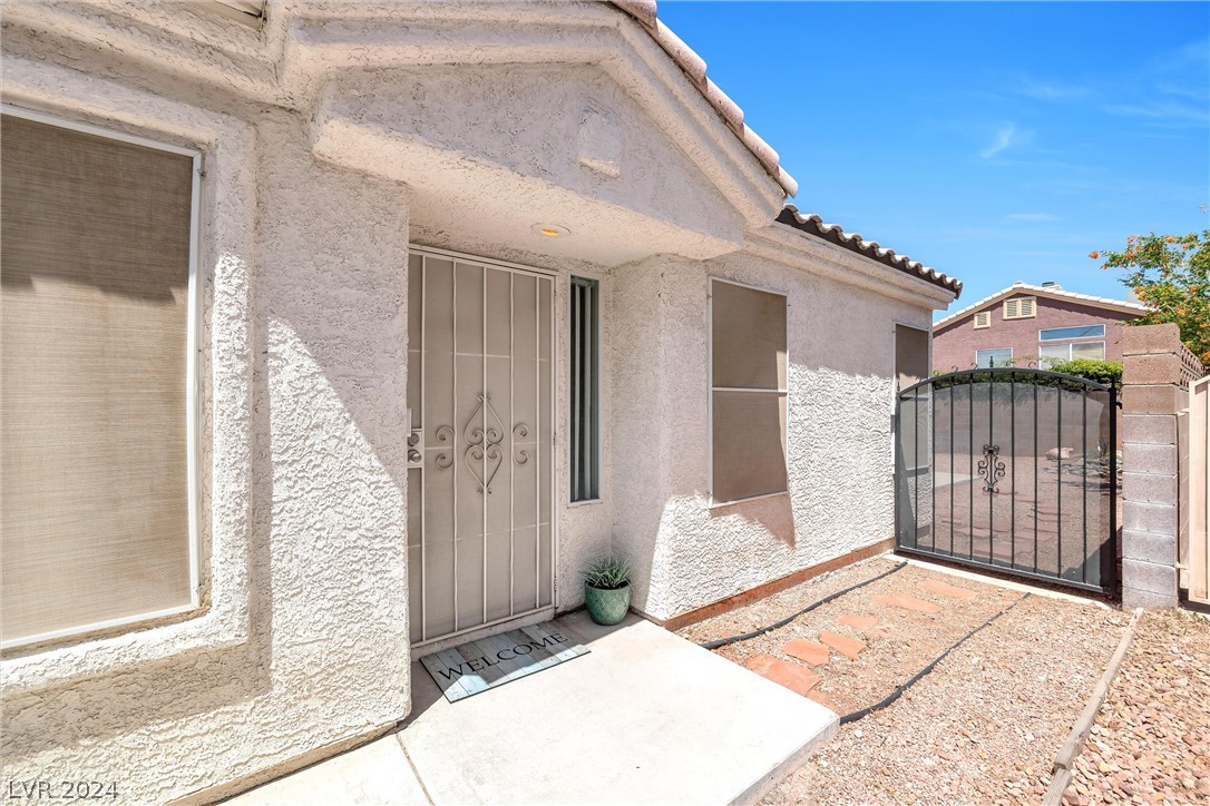 1816 Cedar Bluffs Way