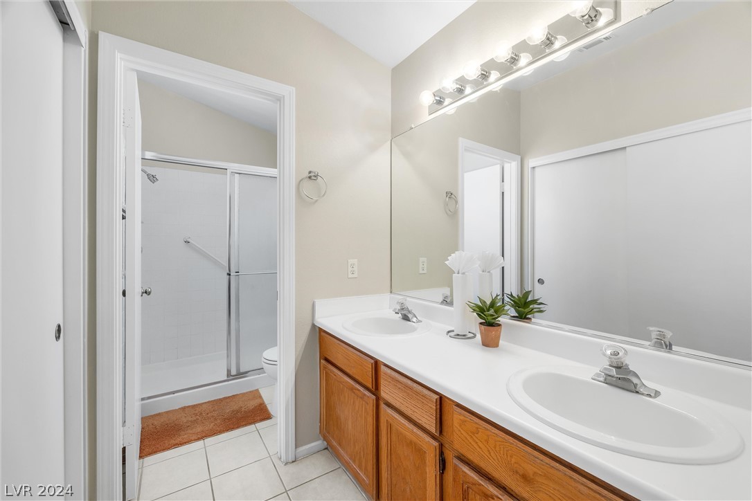 1816 Cedar Bluffs Way