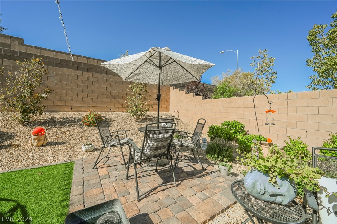 9790 Mosaic Canyon Court