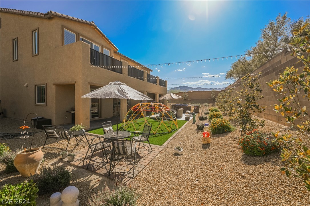 9790 Mosaic Canyon Court