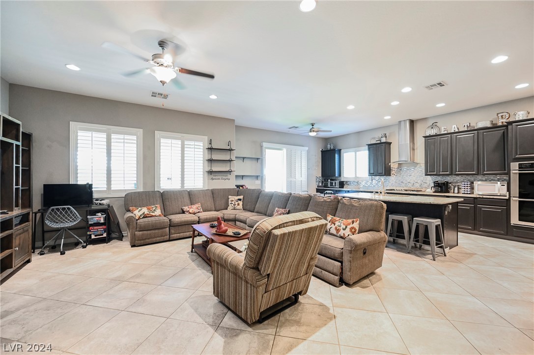 9790 Mosaic Canyon Court
