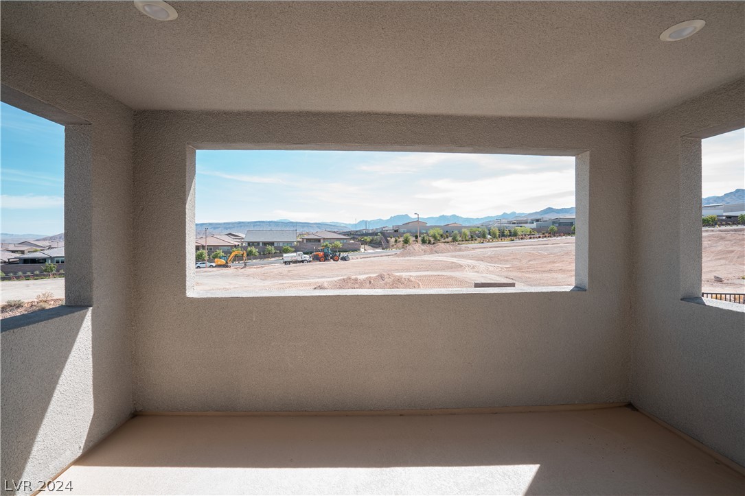 11833 Dragontail Peak Avenue