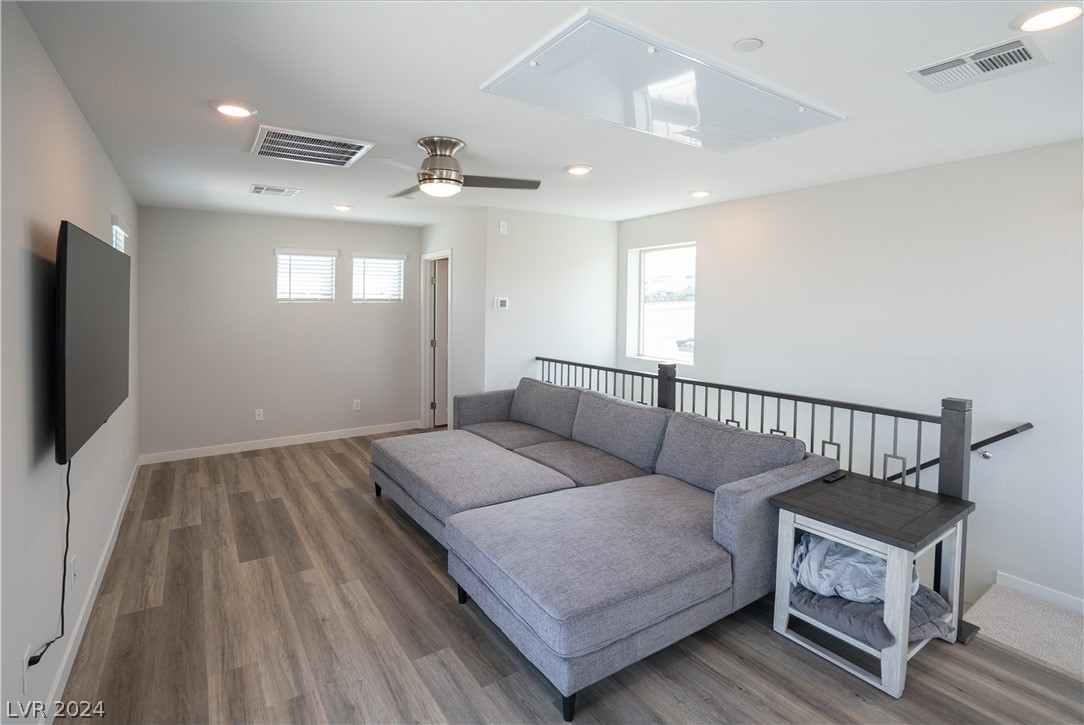 11833 Dragontail Peak Avenue