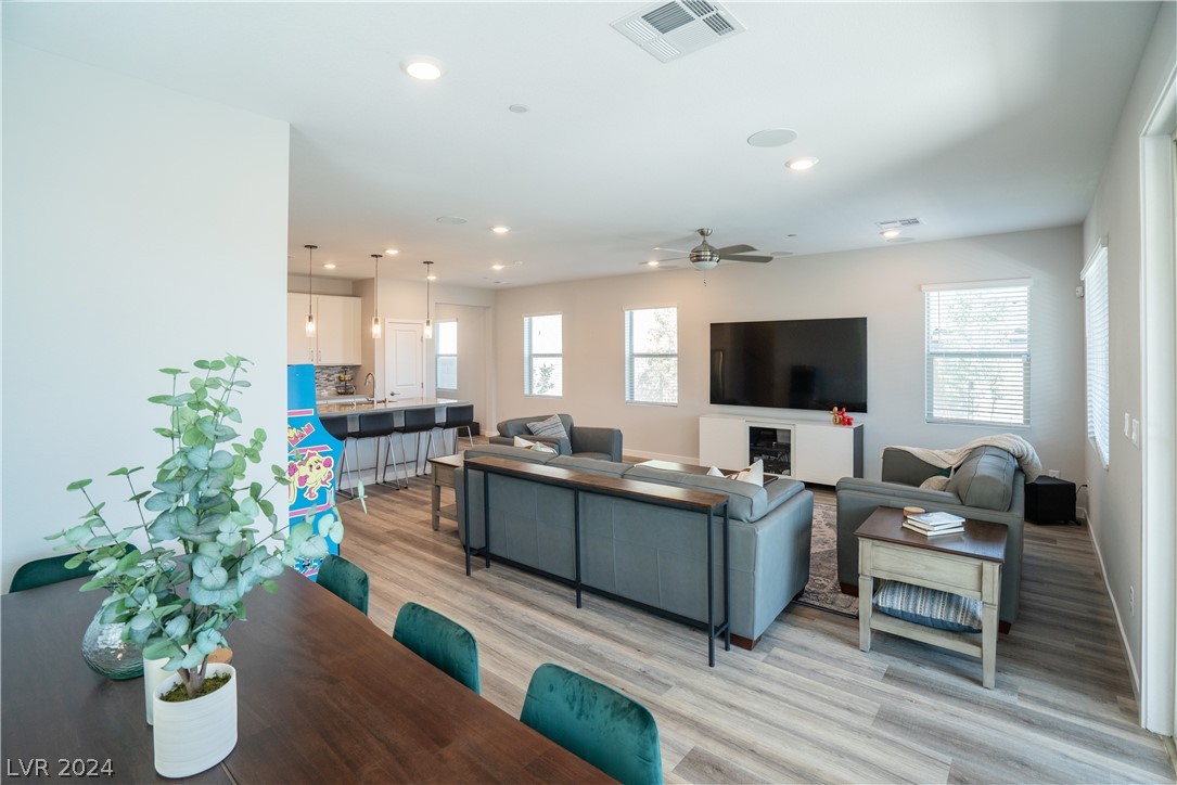 11833 Dragontail Peak Avenue